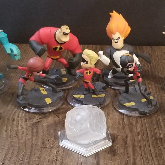 (BUNDLE) Disney Infinity 1, 2, & 3 lot - like new - Picture 5 of 16